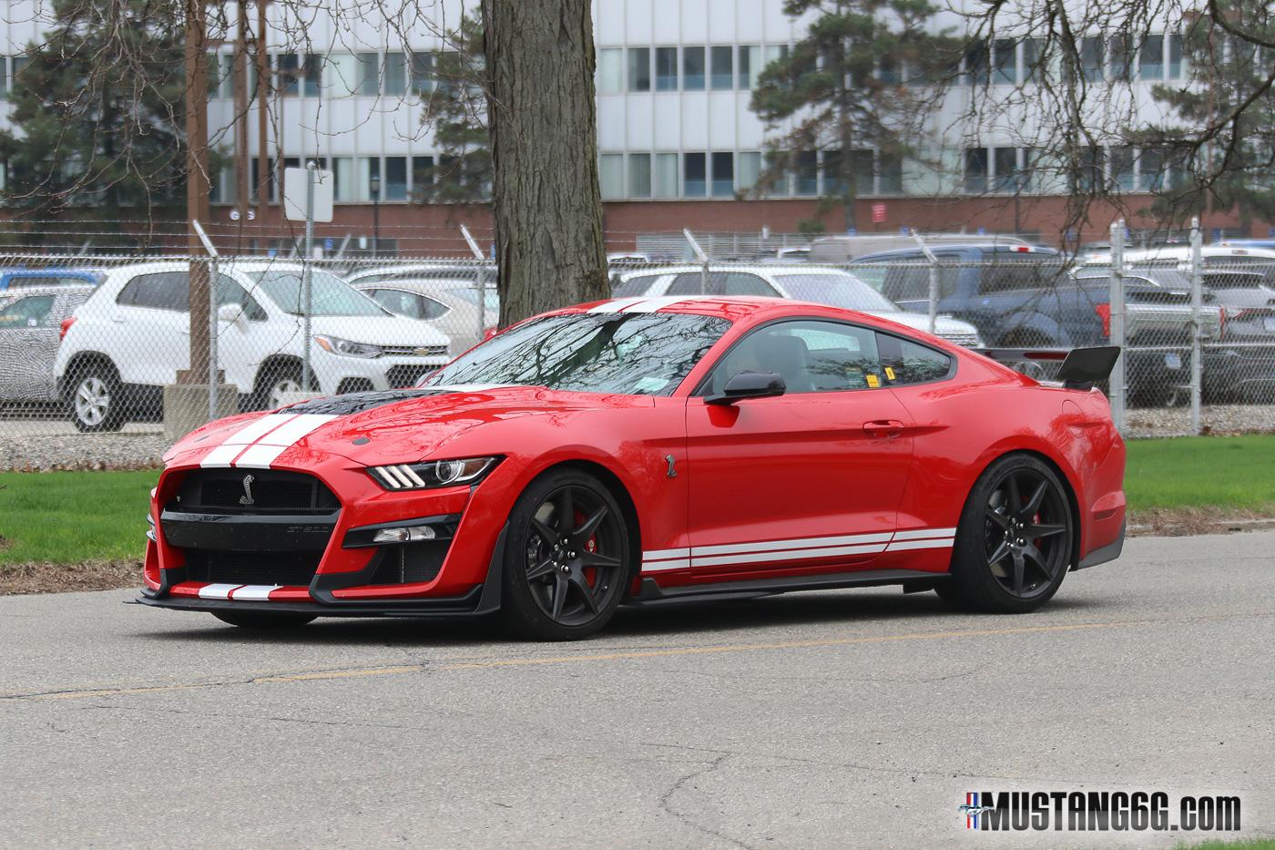2020-Shelby-GT500-Mustang-Race-Red-2.jpg