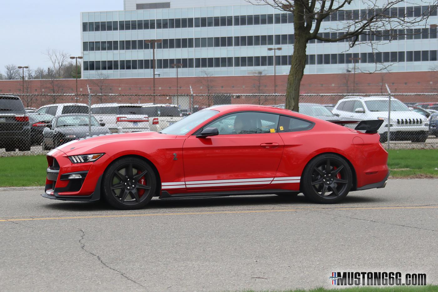 2020-Shelby-GT500-Mustang-Race-Red-7.jpg