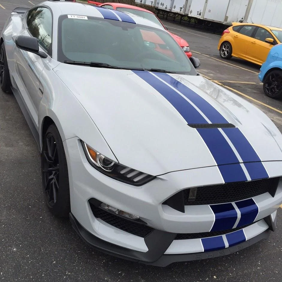 Avalanche with blue GT350 2.webp
