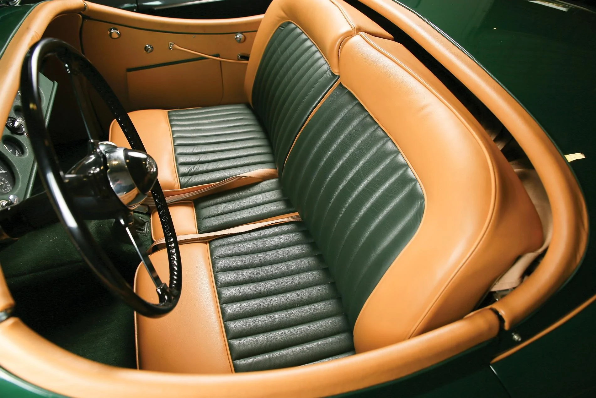 jaguar_xk120_roadster_9.webp