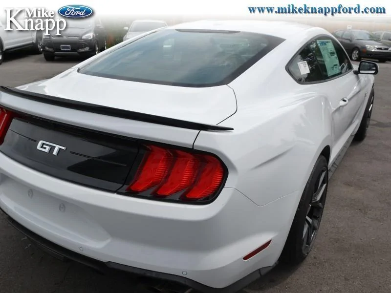 b_5b649166c91e8_121479558_2019_Ford_Mustang.webp