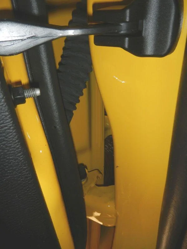 YellowCarDoorBagFar_DSCN5537.webp