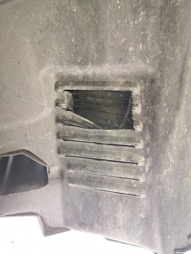 Wheel well liner melted small 2019 04 30.jpg