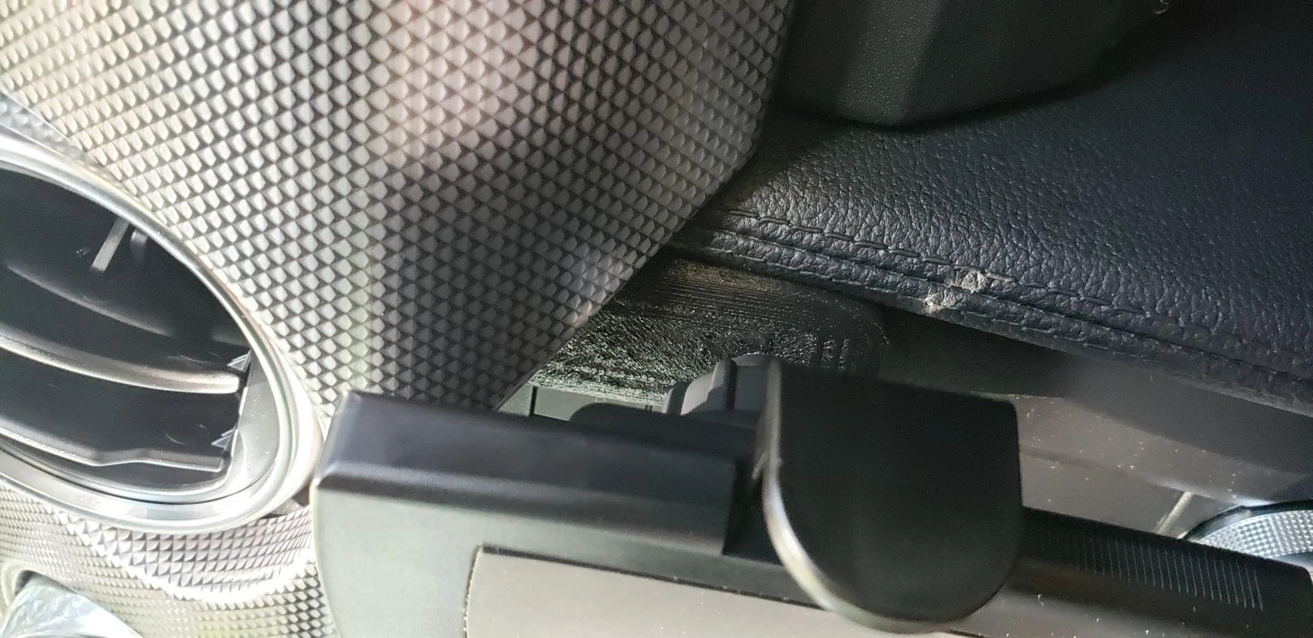 S550PhoneMount2.webp