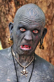 210px-Lucky_Diamond_Rich_face.webp