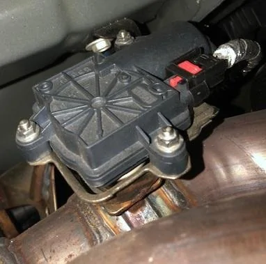 exhaust valve actuator zoom in.webp