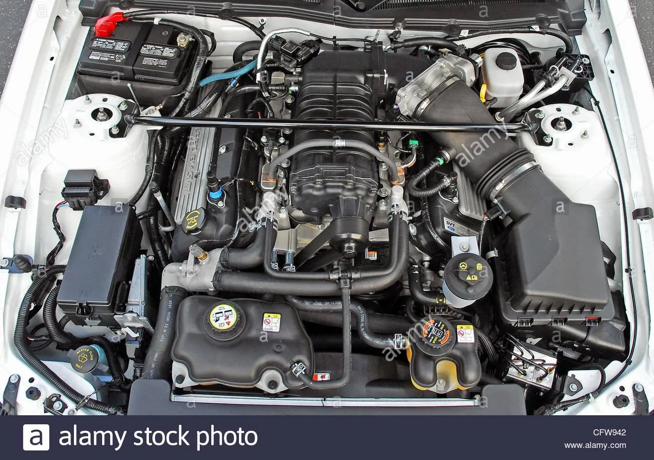 500hp-supercharged-v8-engine-2007-ford-shelby-gt500-mustang-cobra-CFW942.webp