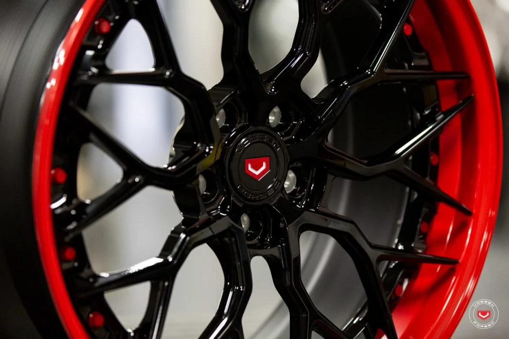 Vossen-Forged-S17-01-3-Piece-Wheel-C25-C47-Series-17-%C2%A9-Vossen-Wheels-2019-1005-1047x698.webp