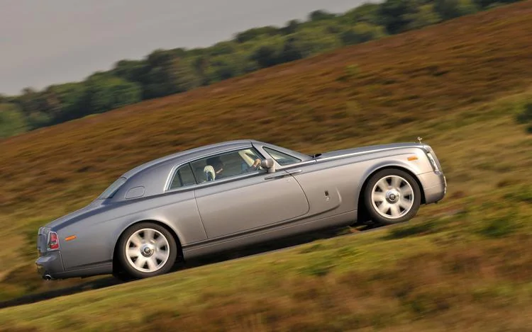 _rolls_royce_phantom_coupe-side_view.webp
