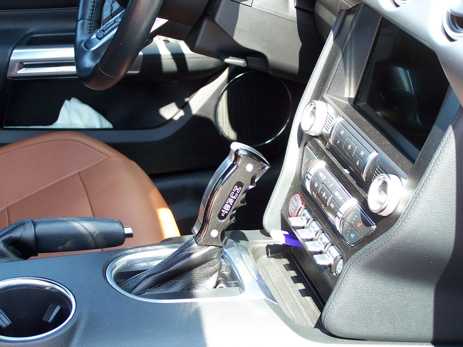 Mustang shifter 2.webp