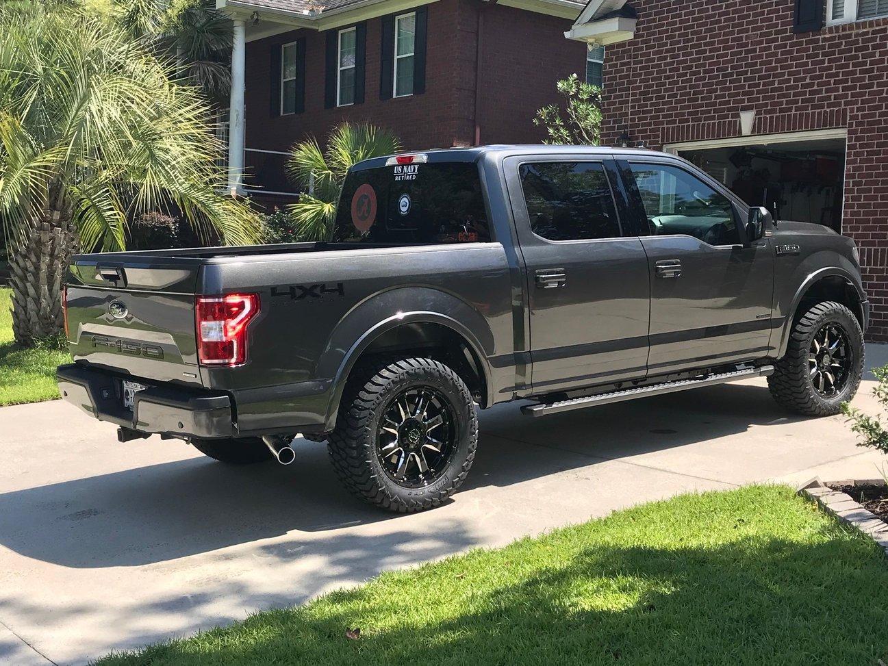 truck_b5b205f2d1360db3508cccaa66f23c36ade4fafc.jpg