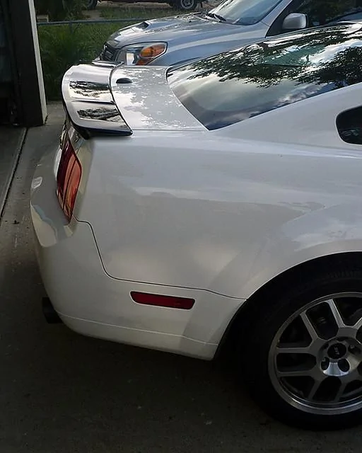 MustangWhiteGTCSlowWing.webp