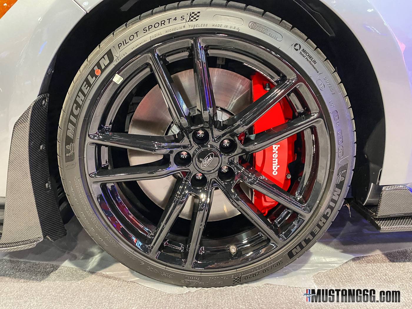 Anderson-Composites-2020-Shelby-GT500-Build-SEMA-2019-6.jpg