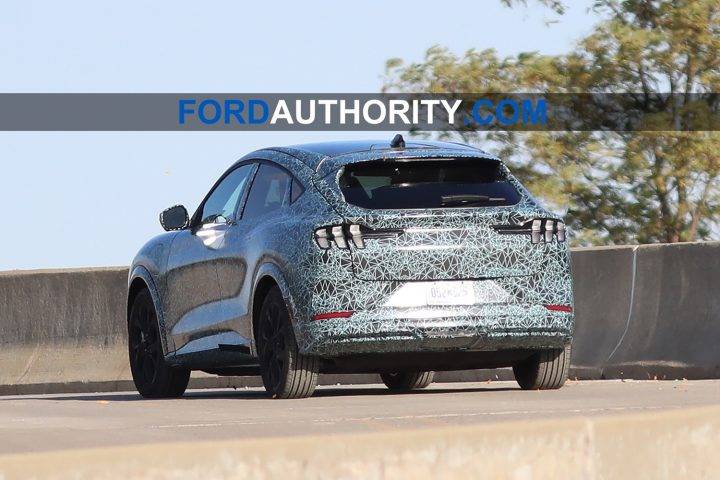 2021-Ford-Mustang-Mach-E-Spy-Shots-Exterior-November-2019-012-720x480.jpg