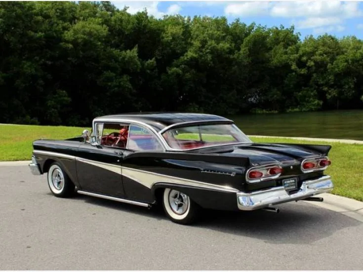 1958-Ford-Fairlane-american-classics--Car-101221241-2cfbe3a90b30d3e248b18c8447bcbf1b.webp