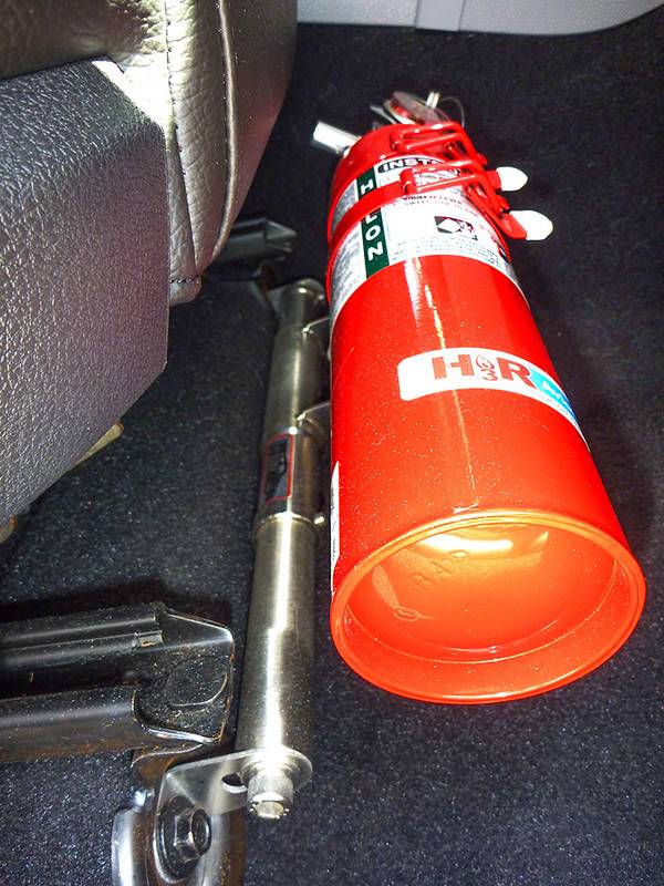 Mustang2013CoupeExtingusherInstall.jpg