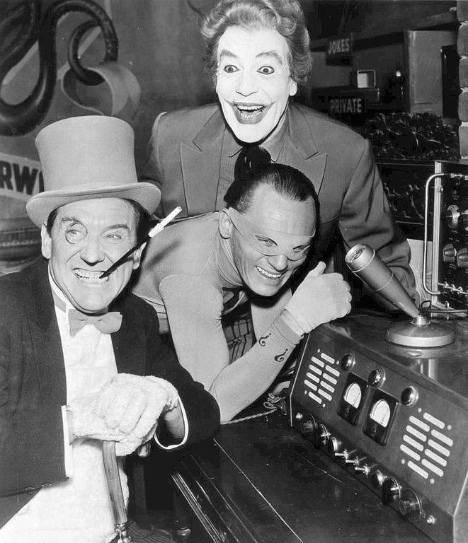 661px-Batman_villains_The_Penguin_The_Riddler_The_Joker_1967.jpg