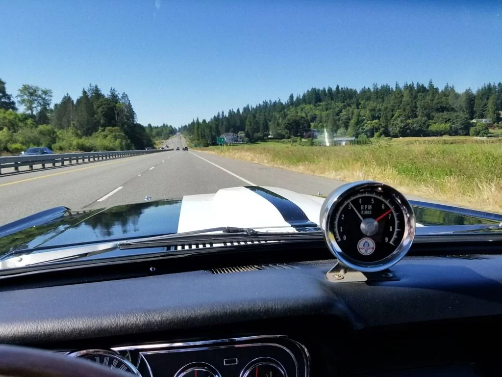 66gt350tach.webp