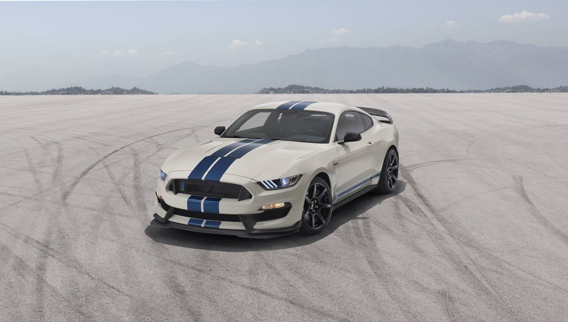 GT_350_2020_3Q_Drivers_Front.jpg