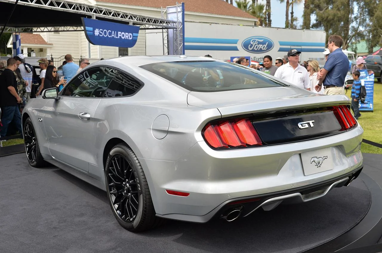 ingot-silver-2015mustang4.webp