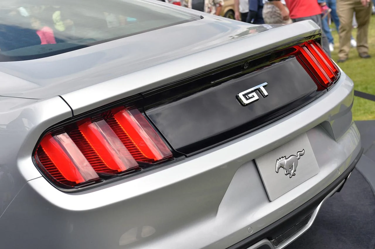 ingot-silver-2015mustang16.webp