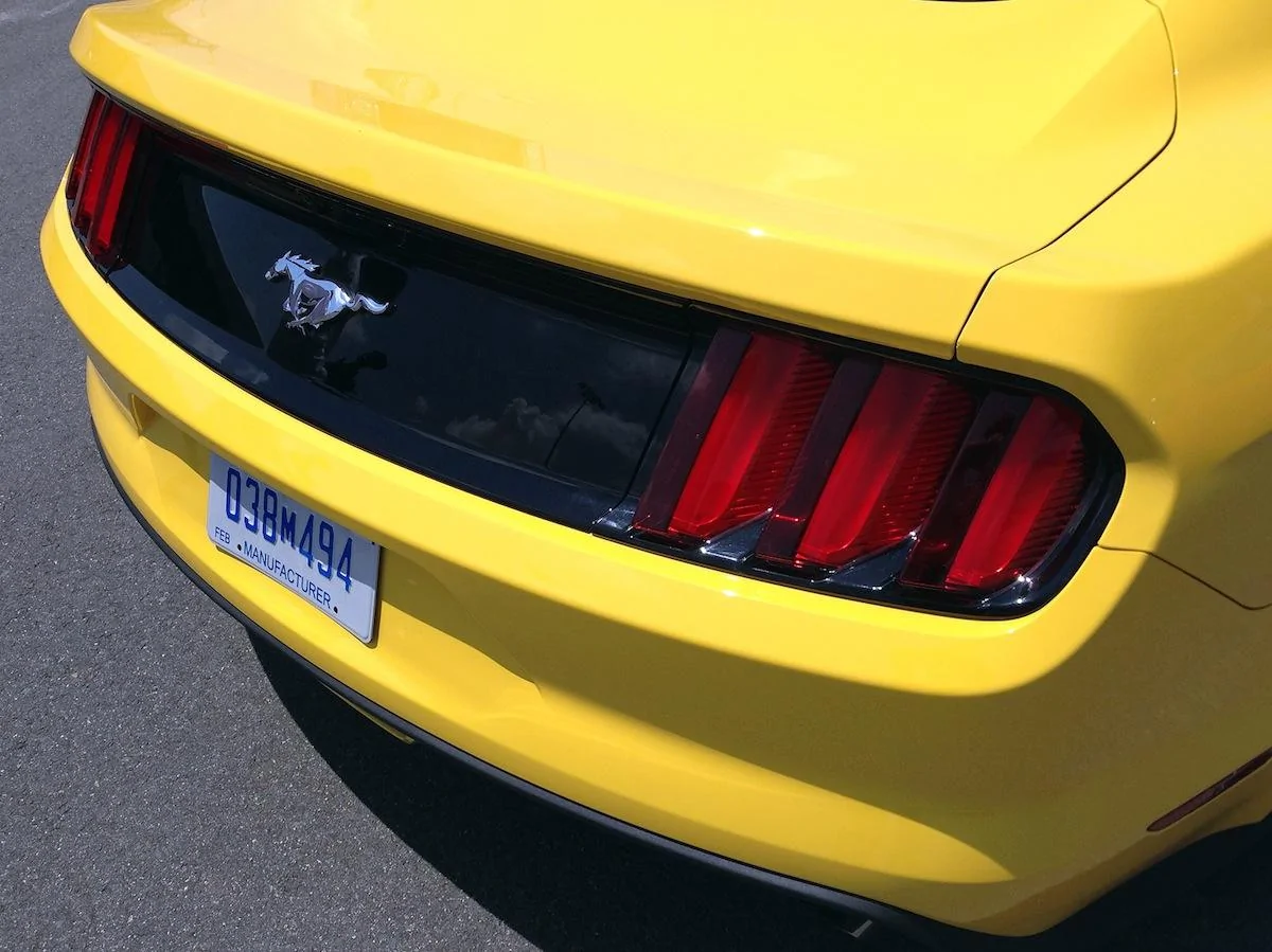 yellow-2015mustang6.webp