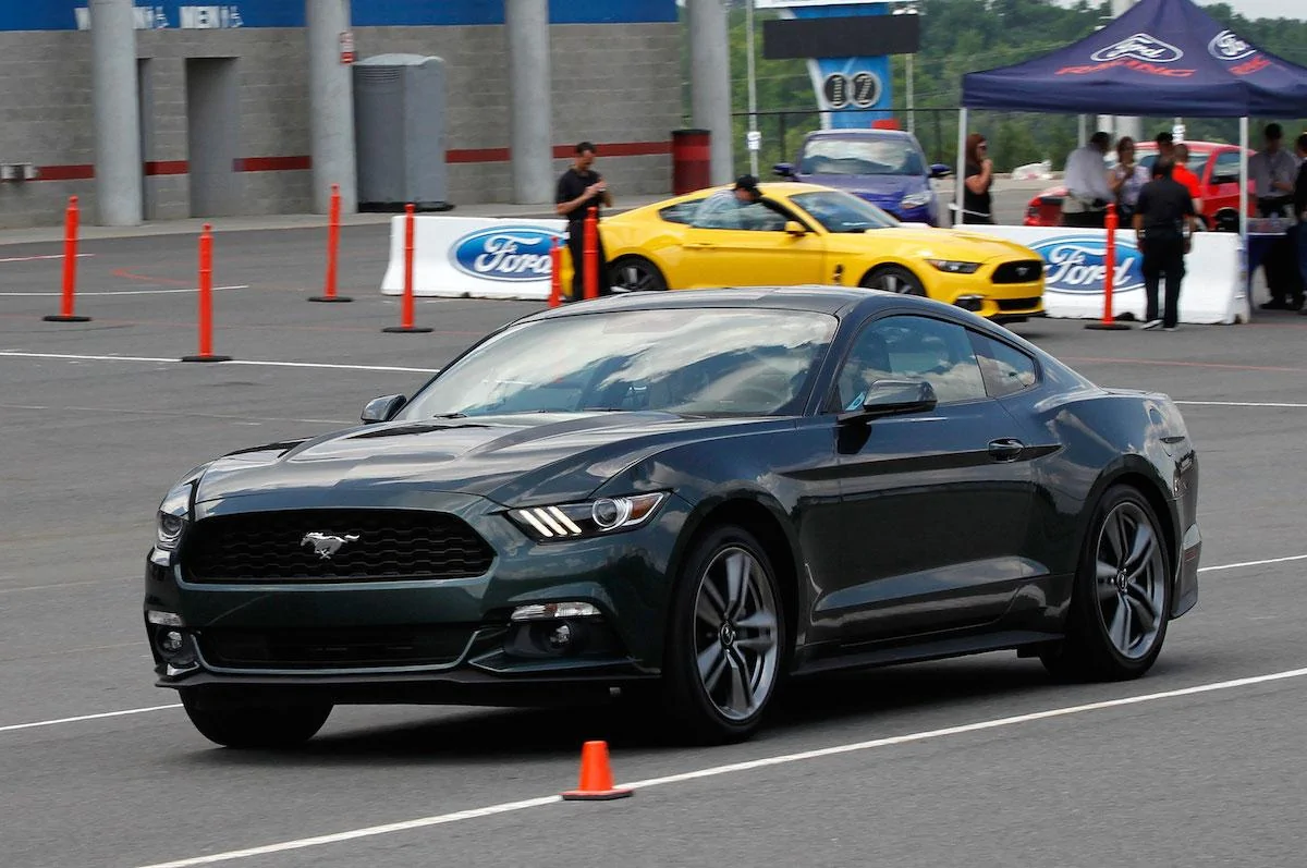 2015-Ford-Mustang-EcoBoost-front-side-view.webp