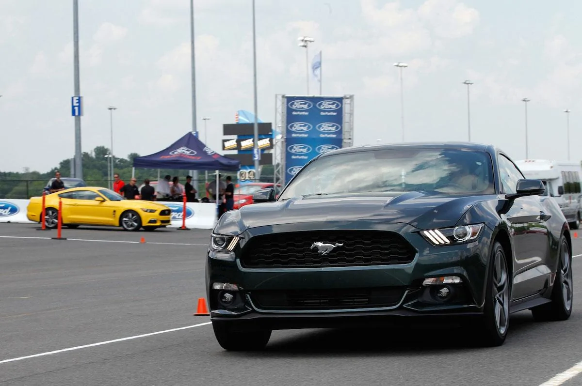 2015-Ford-Mustang-EcoBoost-front-view-autocrossing.webp