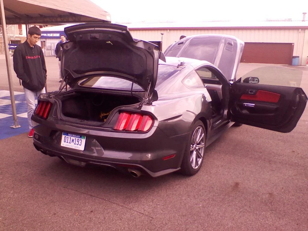 mustang-redline-interior3.webp