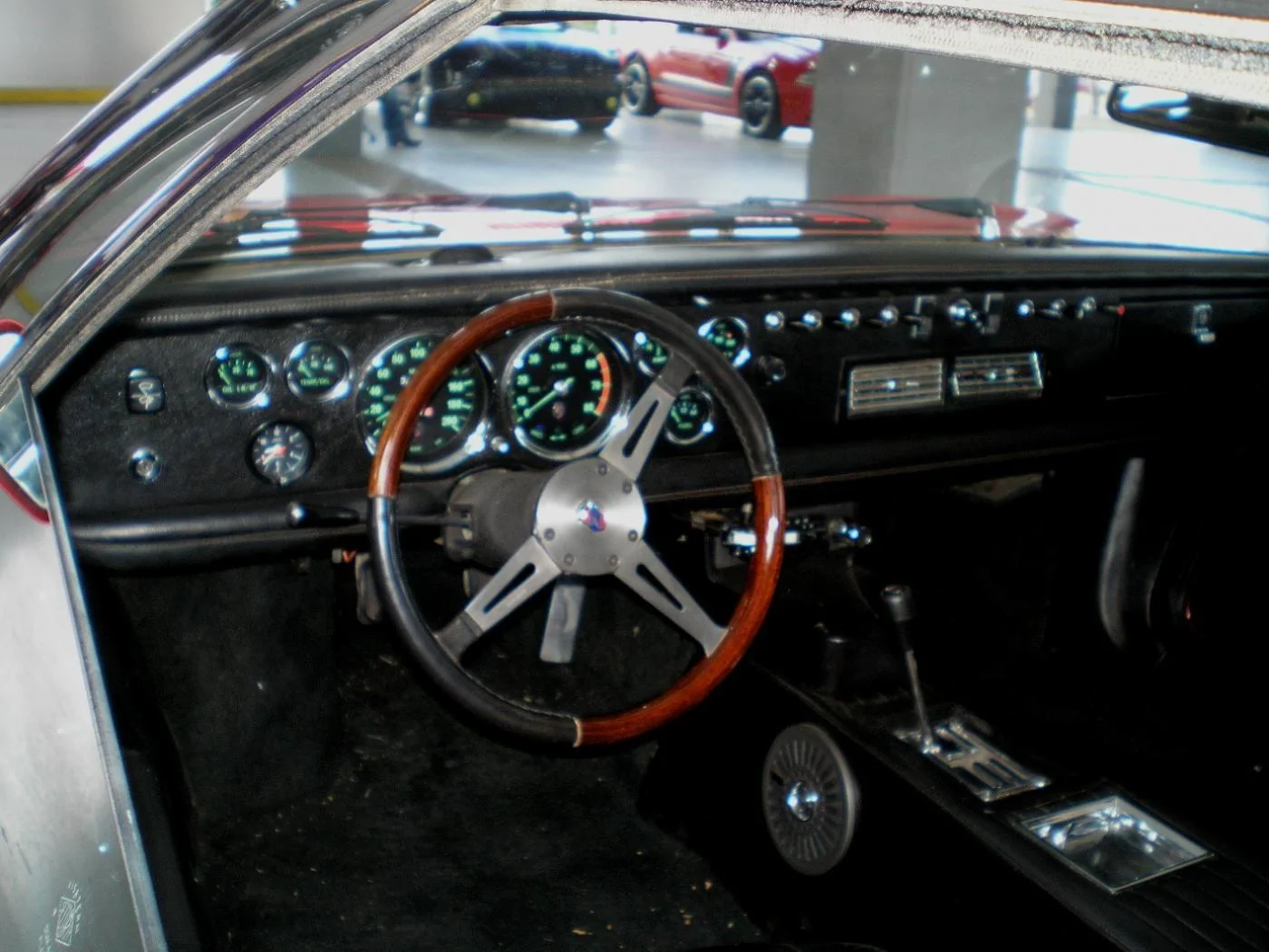 mangusta-tinterior.webp