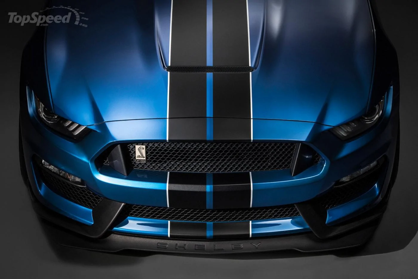 2016-ford-shelby-gt350r-m-5_1600x0w.webp