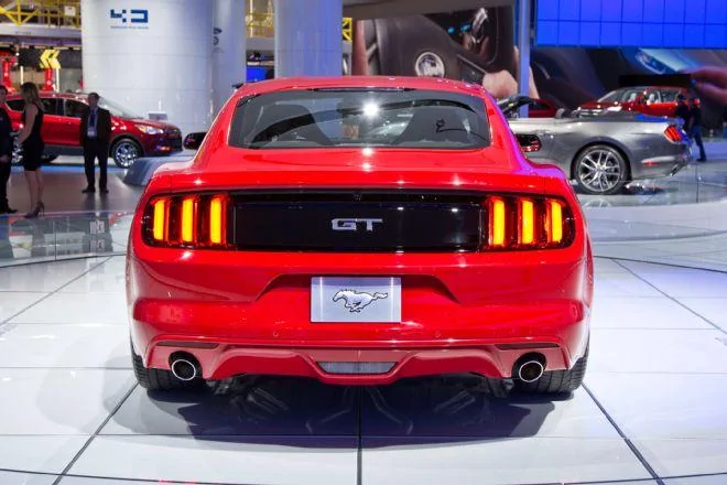 2015-ford-mustang-rear-end base.webp
