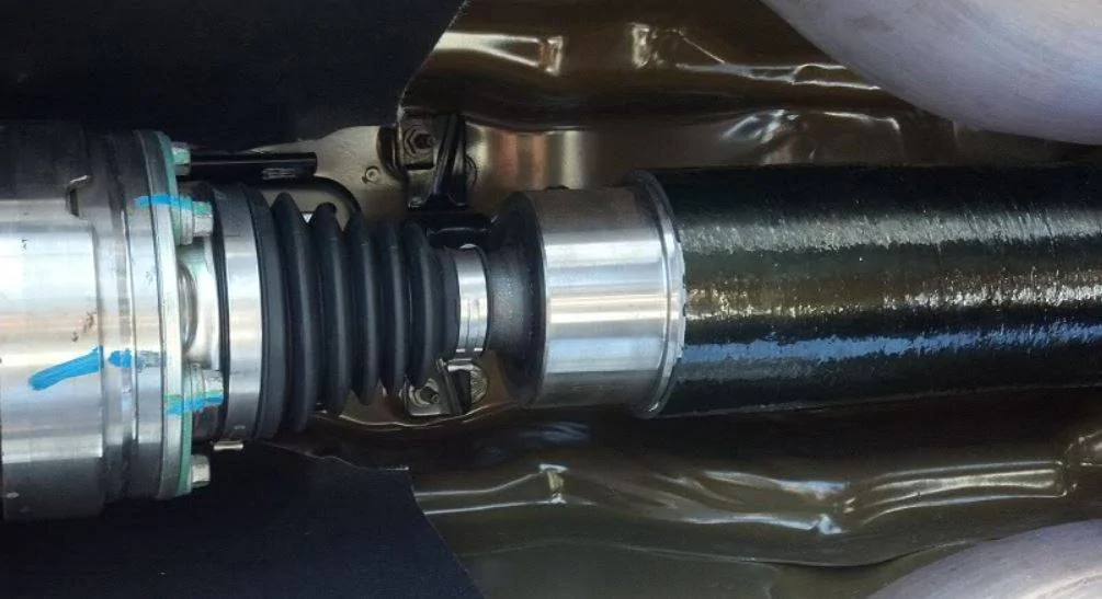 ZZ 2013 GT500 CF shaft in place.webp