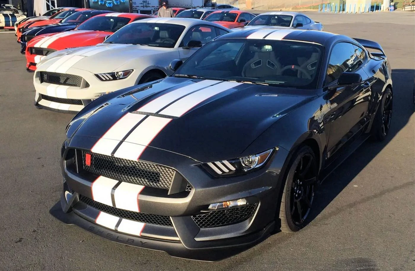 gt350-mag-wht4.webp