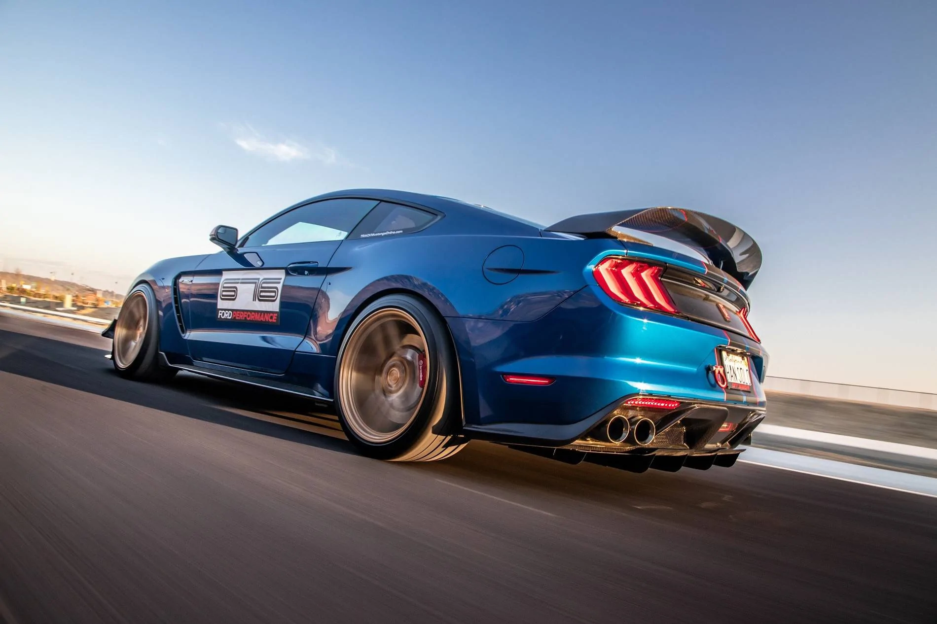SV705-GT350-R-Sahara-Brushed-Sand-Rollers-Enko-Raw-1.webp