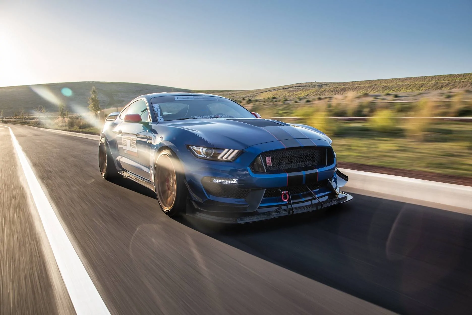 SV705-GT350-R-Sahara-Brushed-Sand-Rollers-Enko-Raw-22.webp