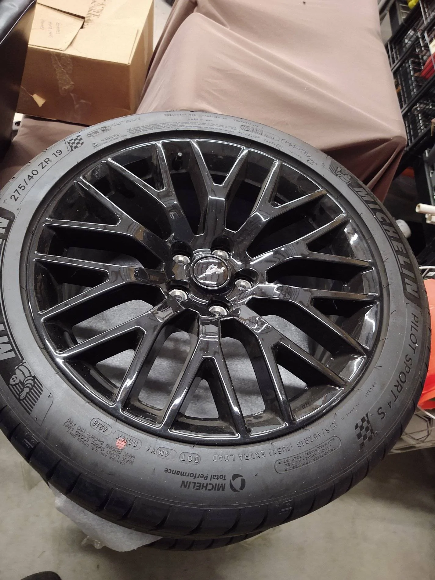 Mustang wheel pic #1.webp