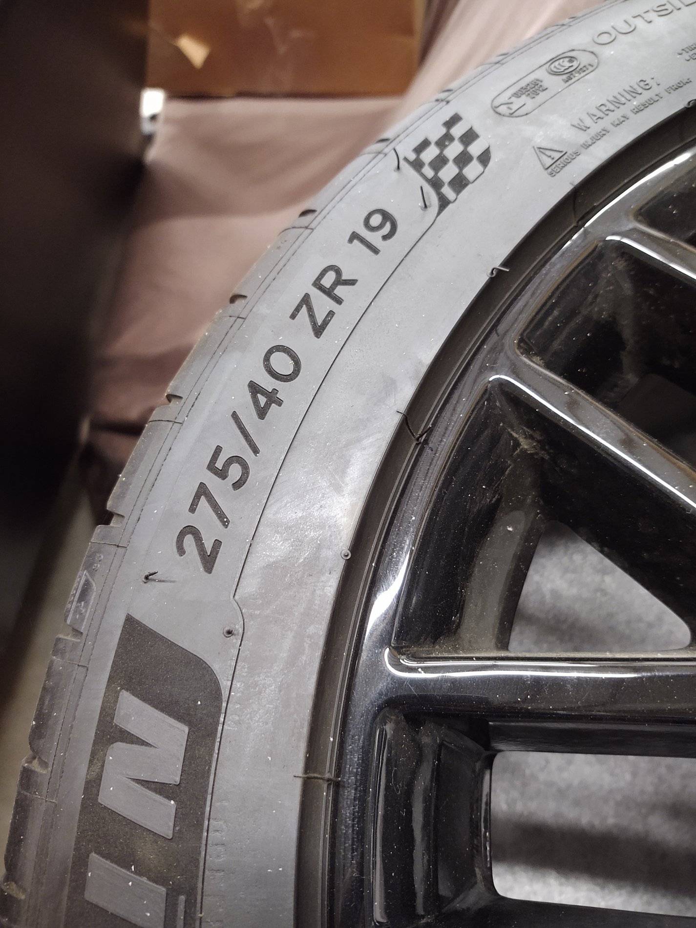 Mustang wheel pic #3.jpg
