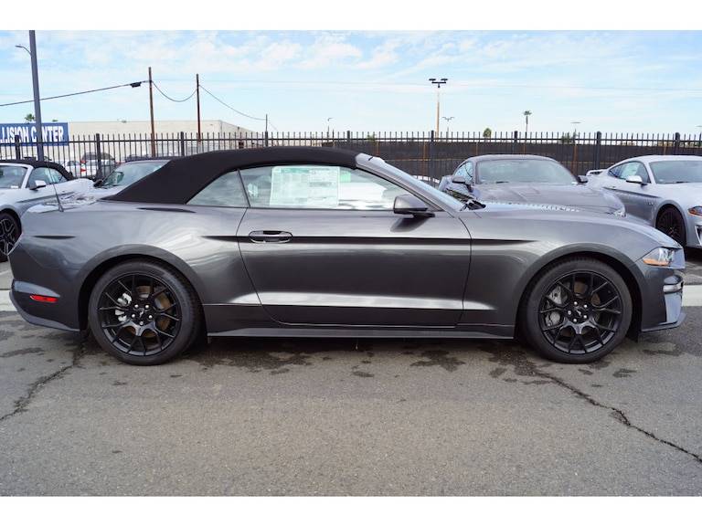 Mustan2019ConvertibleEcoboostPP1MagnerideCarusoFordLongBeachPIC3.jpg