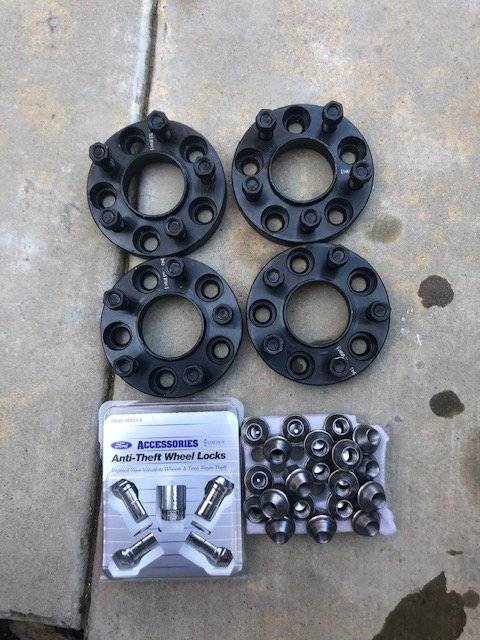 Wheel Spacers_Locking Lugs.jpeg