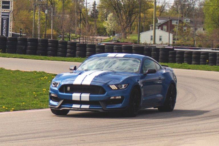 2019-Ford-Mustang-Shelby-GT350-Exterior-M1-Concourse-002-front-three-quarters-blue-768x513.jpg