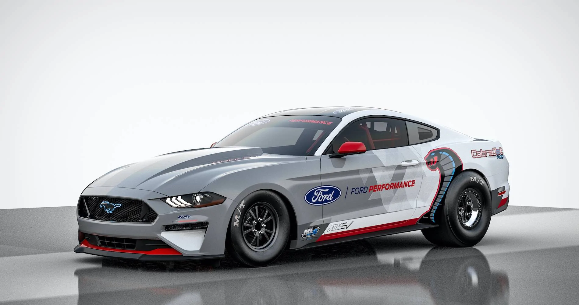 Mustang_CJ_1400_01.webp