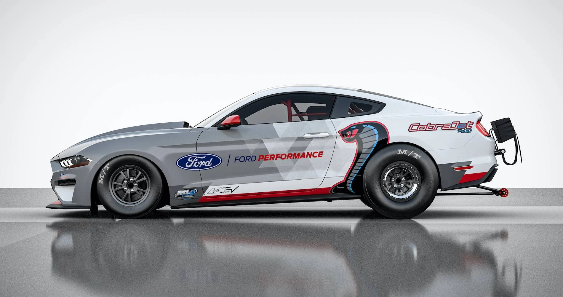 Mustang_CJ_1400_02.webp