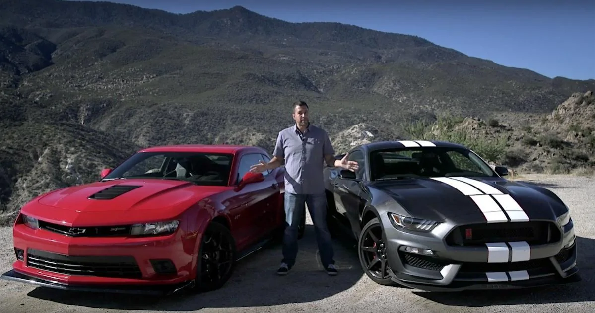 Shelby GT350 versus Camaro Z:28 MotorTrend.webp
