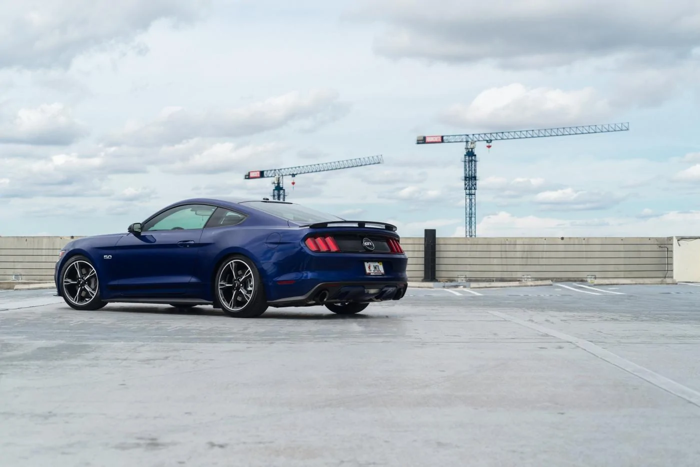 ford-mustang-adv1-jon-blue-gt-2.webp