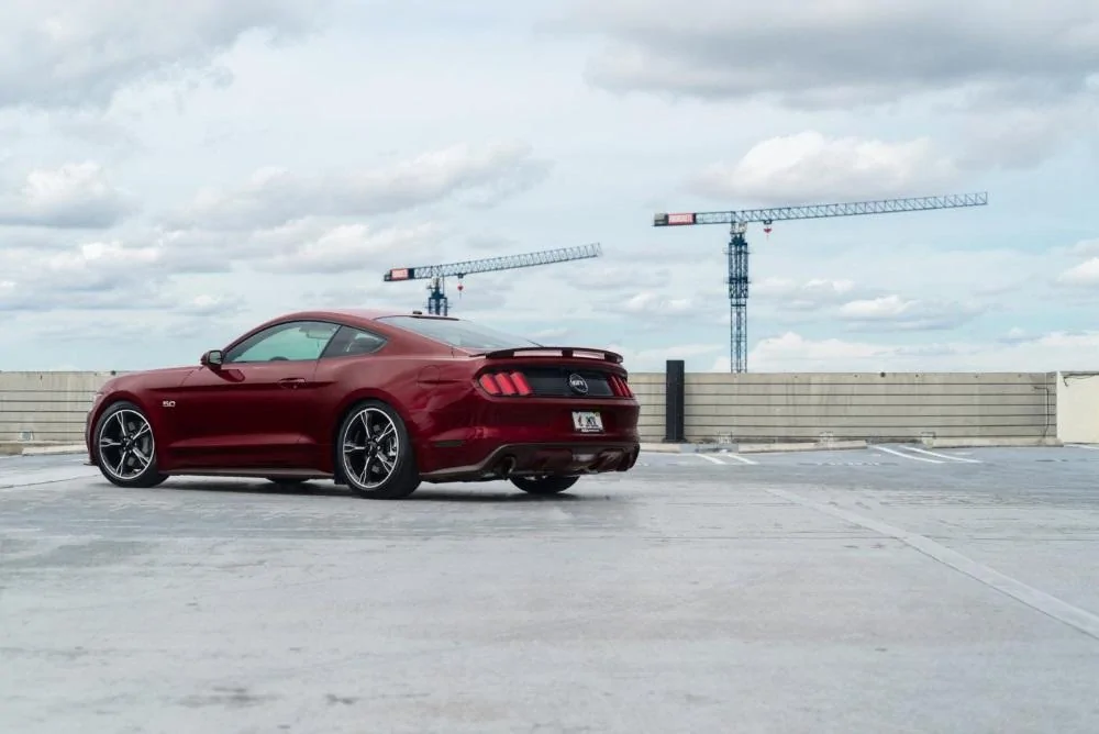 ford-mustang-adv1-jon-blue-gt-2.webp