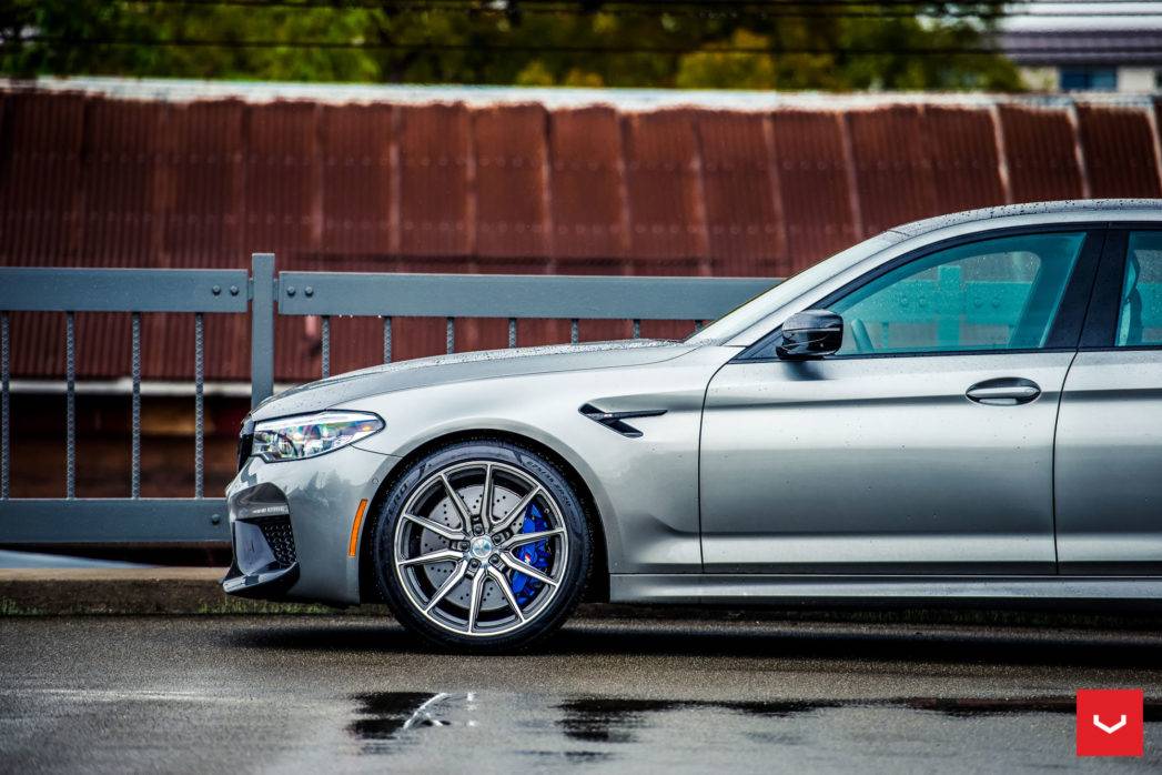 BMW-M5-Hybrid-Forged-HF-3-©-Vossen-Wheels-2019-1010-1047x698.jpg