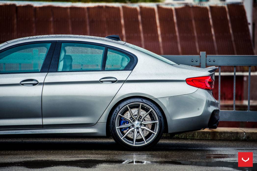 BMW-M5-Hybrid-Forged-HF-3-©-Vossen-Wheels-2019-1011-1047x698.jpg