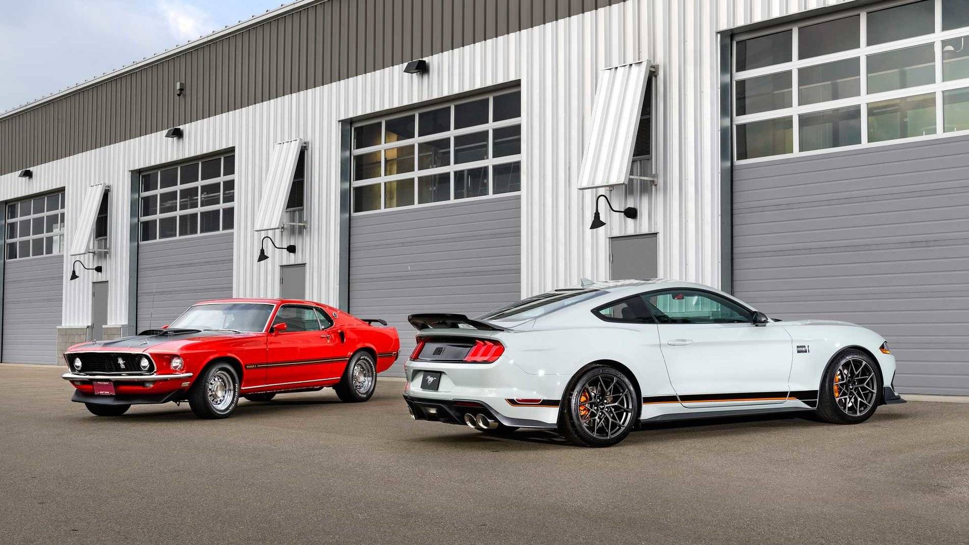 2021-ford-mustang-mach-1_3.jpg