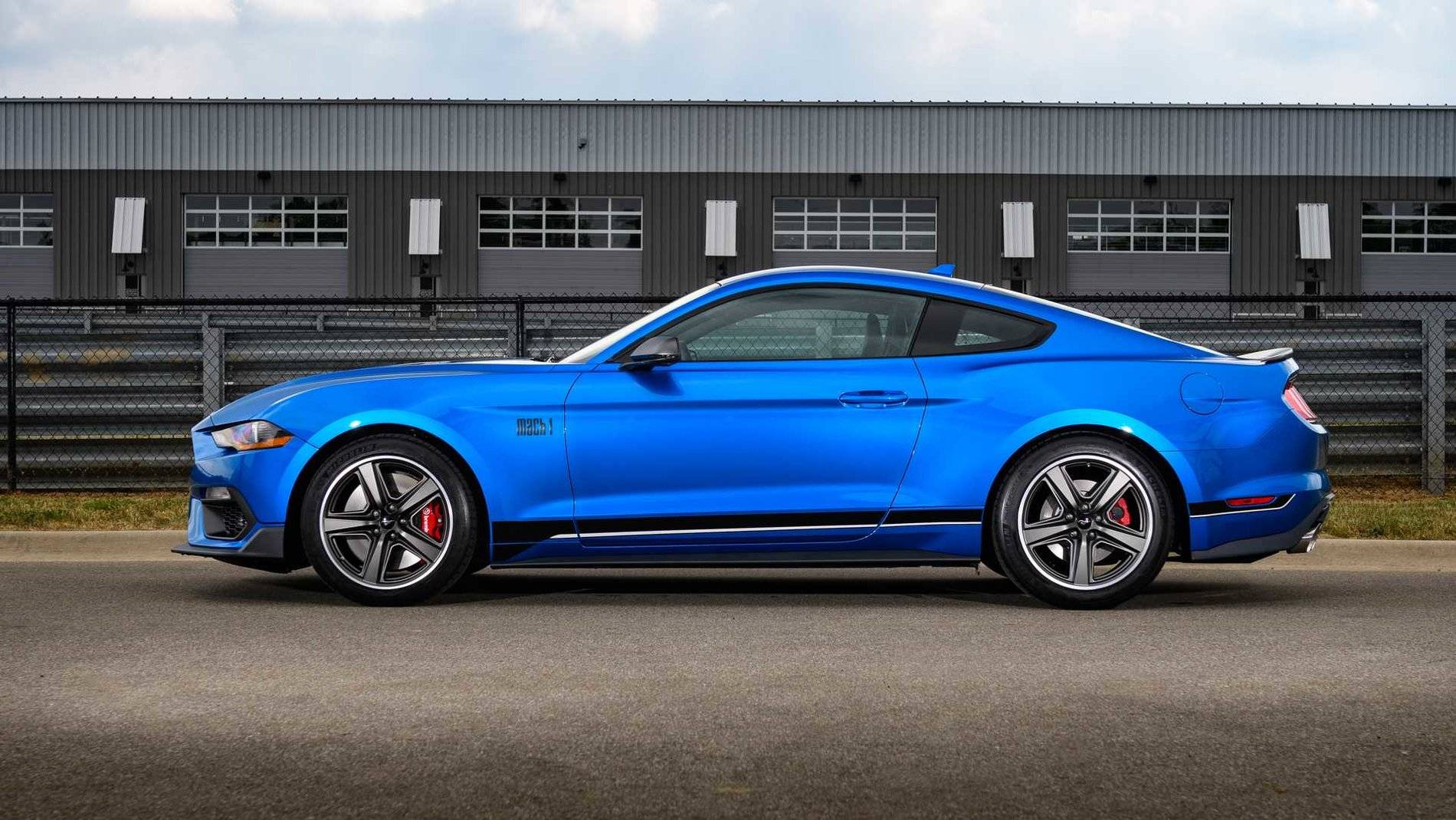 2021-ford-mustang-mach-1_5.jpg